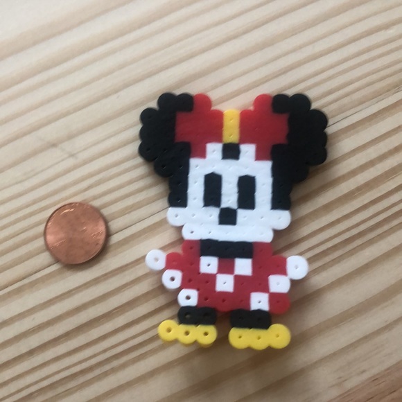 Perler Bead Minnie Mouse - Picture 2 of 4
